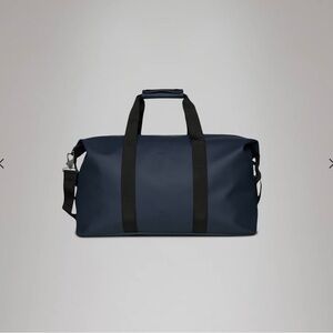 RAINS Hilo Weekend Bag W3 Navy and Black